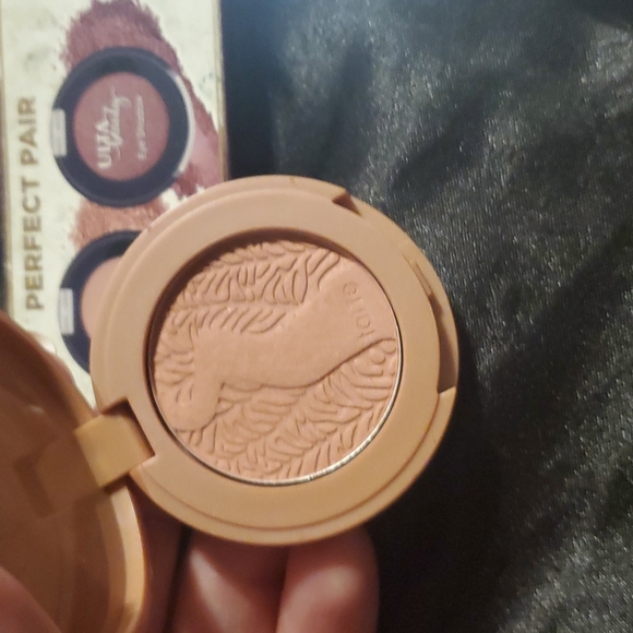 Makeup bundle - Picture 2 of 5